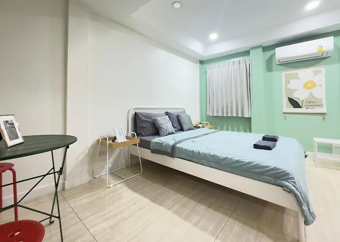 日韩旅游区市中心5房别墅民宿 Villa Bangkok